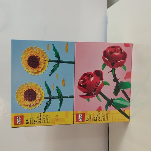 Lego Sunflowers & Roses Sets - Picture 11 of 11
